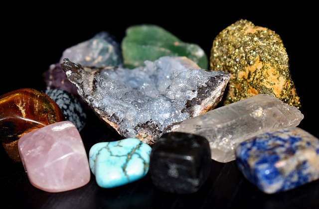 Creating Crystal Grids for Attracting Love and Strengthening Relationships